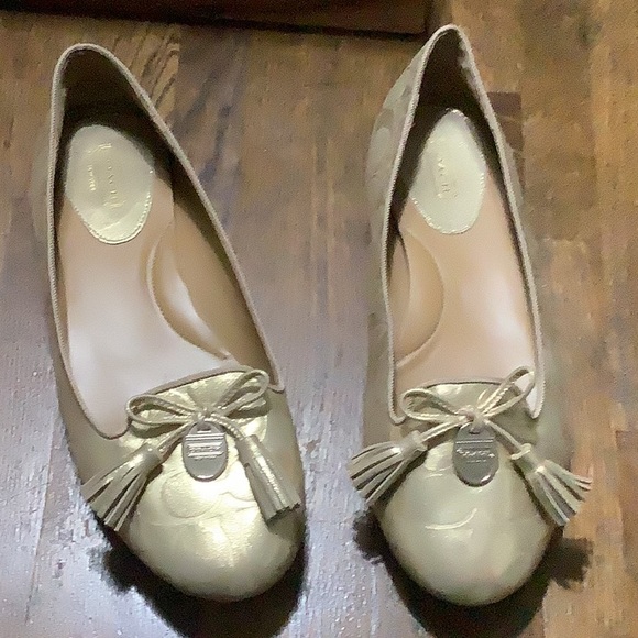 Gold Coach Slip on shoes - Picture 1 of 3